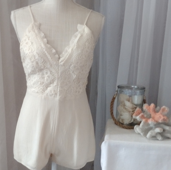 Forever 21 Pants - Forever 21 Romper With Lace Top. Size S